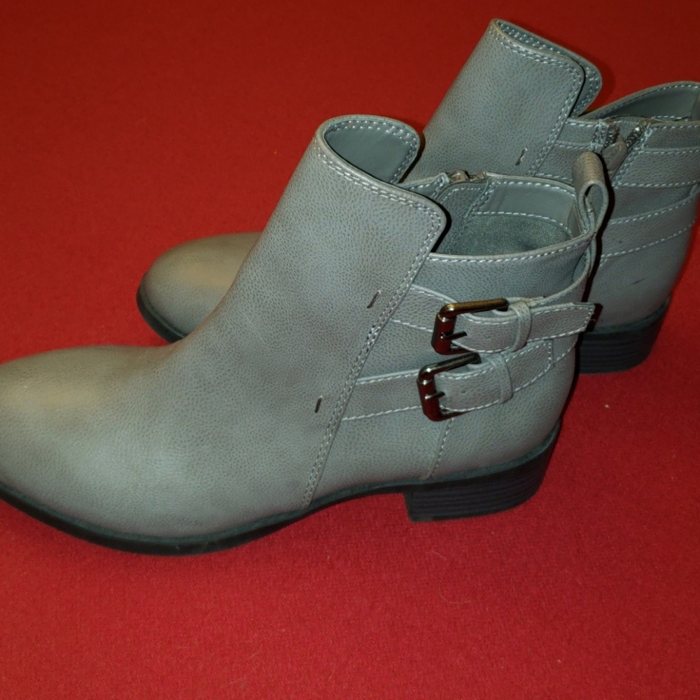 Old Navy booties